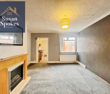 3 bedroom flat to rent - Photo 4