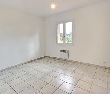 Location / Villa - Photo 2