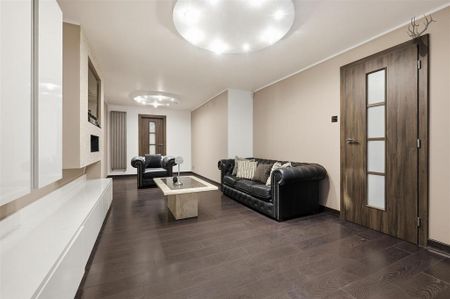 4 bedroom detached house to rent - Photo 2