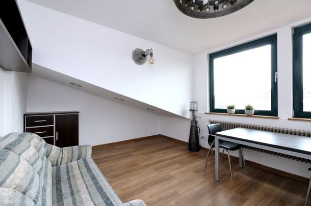 Kawalerka w kameralnym budynku na Zaciszu 30 m² - Zdjęcie 1