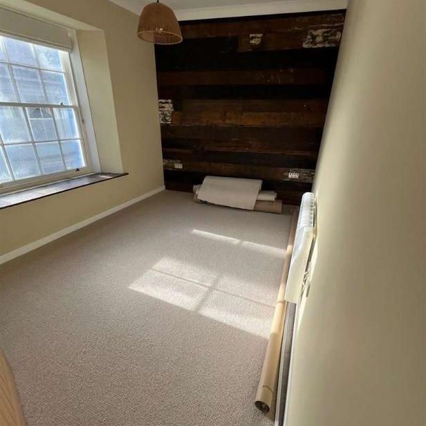 Wellington House High Street Tenby Pembrokeshire, SA70 - Photo 1