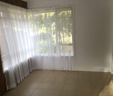 Family Home in Excellent Location! - Photo 4