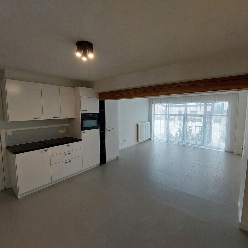Appartement te huur - Photo 1
