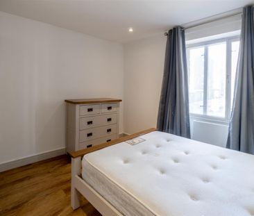 Vauxhall Street, Plymouth - Photo 3