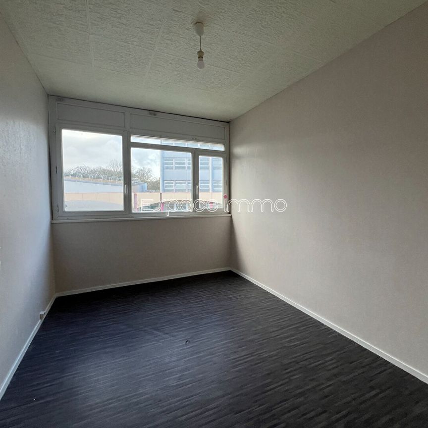 Location Appartement 3 pièces 60m² MONT ST AIGNAN 76130 - Photo 1