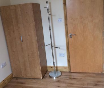 House share to rent - Photo 3