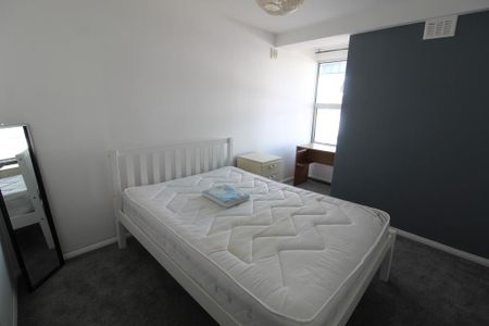 4 bedroom maisonette to rent - Photo 4