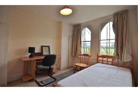 5 bedroom terraced house to rent - Photo 4
