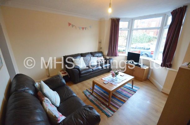 4 Bedroom Semi-Detached House for rent in Chapel Lane - Photo 1