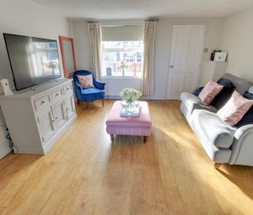 2 bedroom terraced house to rent - Photo 1