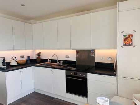 1 Bed Flat, Renown House, NW10 - Photo 2