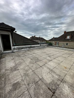 A LOUER APPARTEMENT TYPE 3 RUE ETIENNE PEDRON TROYES - Photo 1