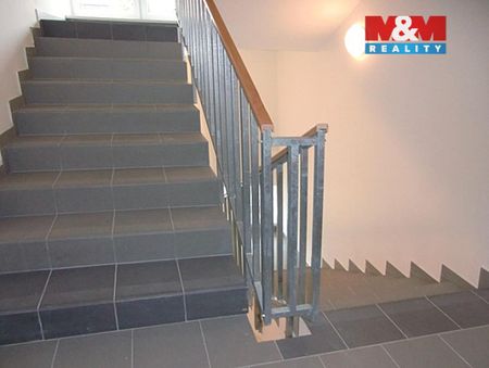 Pronájem bytu 1+kk a garsoniéry 27 m² - Fotografie 3