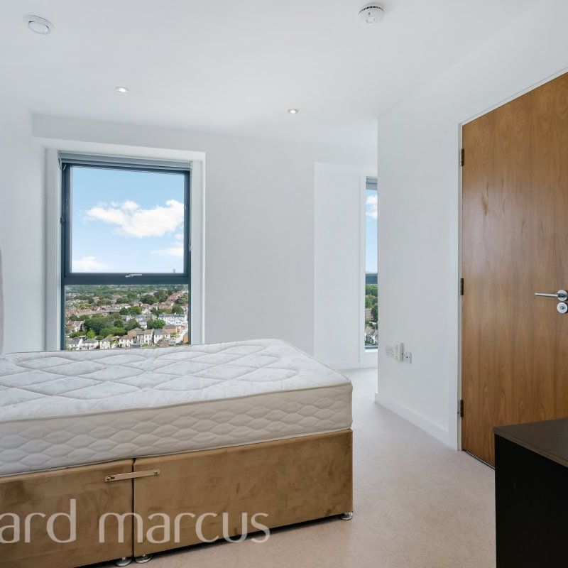 Sutton Court Road - Photo 1