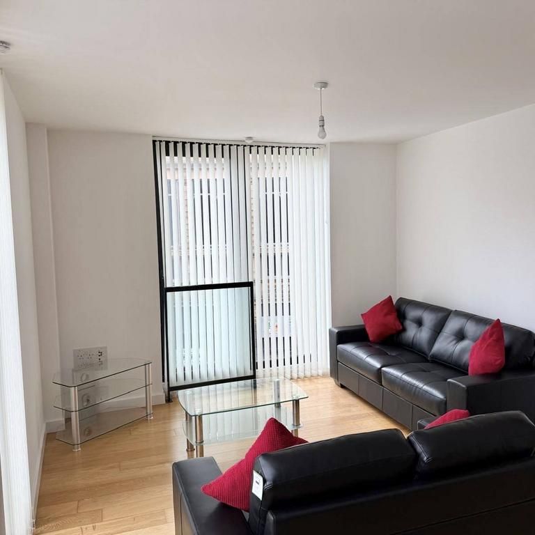2 bedroom flat to rent - Photo 1