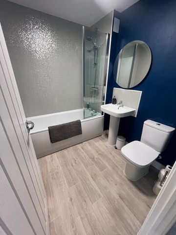 NEWTON LEYS - 3 BEDROOM HOUSE - Photo 4