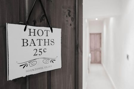 2 bedroom terraced house to rent - Photo 2