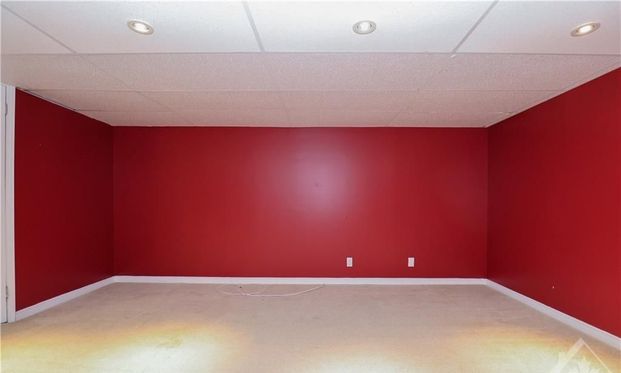 For Lease - 104 Thornbury Crescent, South of Baseline to Knoxdale, Ontario - Photo 1