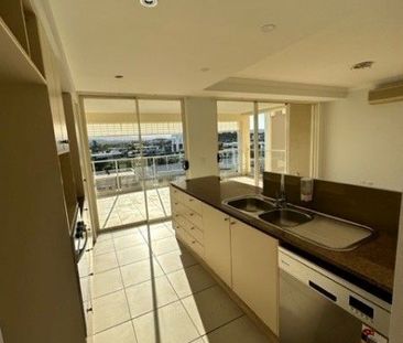 Modern 2 Bed, 2 Bath, 2 Car + Storage | Fully Furnished - Photo 6