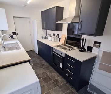 En Suite Room Available - Photo 3