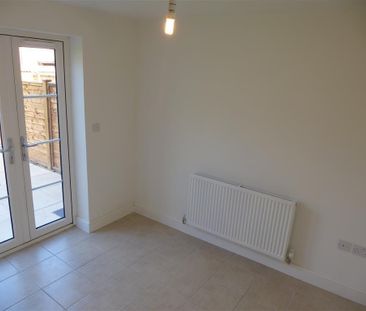 Savile Road - Photo 1