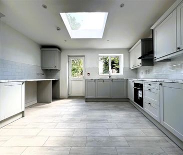 1 bedroom in a house share to rent - Photo 6