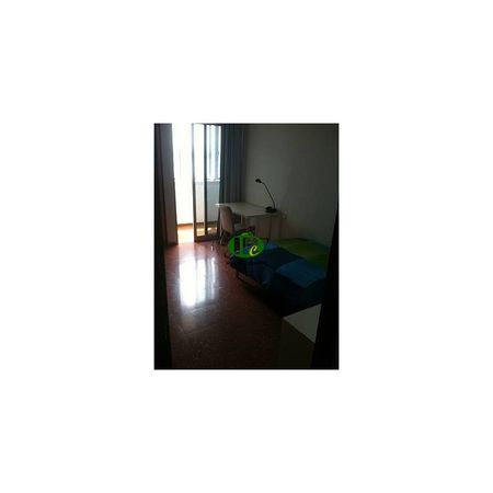 Apartment with 4 bedrooms and 2 bathrooms - Photo 4