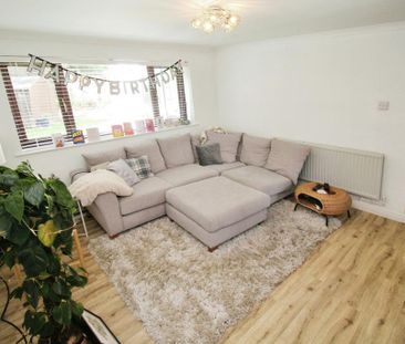 2 bedroom terraced house to rent - Photo 2