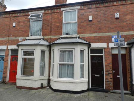 2 bedroom terraced house to rent - Photo 2