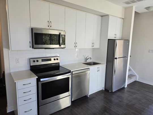 For Lease - 650 Atwater Avenue Unit# 40, Mississauga, Ontario - Photo 1