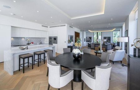 4 bedroom penthouse to rent - Photo 4