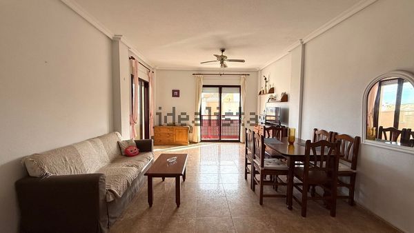 Alquiler de piso en Calle del Mar - Photo 1