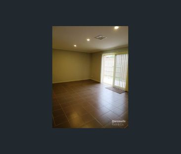 Charming 3-Bedroom Home in South Morang - Photo 5