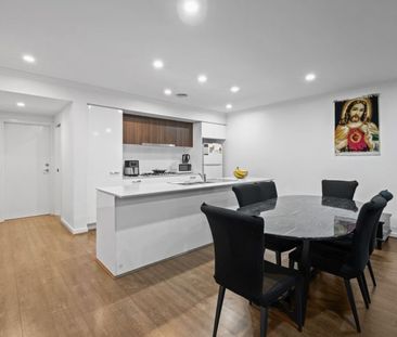 This Townhouse Is So Nice, Even Your Mother-In-Law Will Approve - Photo 4