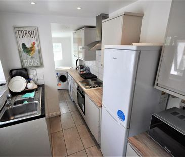 1 bedroom in a house share to rent - Photo 5