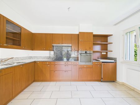 Luminoso appartamento da 4.5 locali con giardino a Morcote - Photo 3