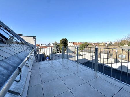 Dachgeschossausbau mit Terrasse & Klimaanlage - Erstbezug - Foto 2