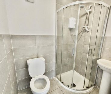 2 bedroom apartment to rent - Photo 4