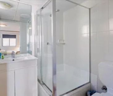 residence near Chalmers Street, Sydney - Photo 4