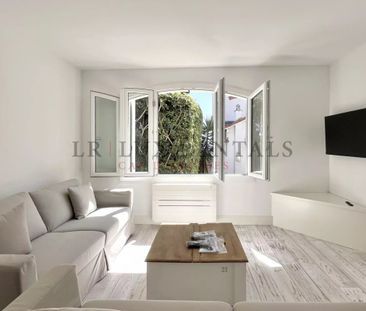 Cap d'Antibes – Maison avec terrasses et vue mer, face aux plages - Photo 2