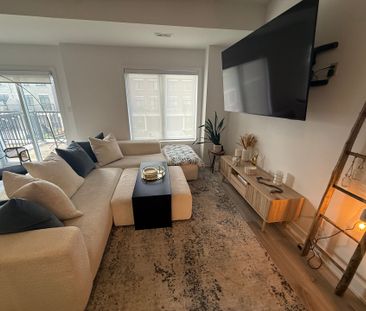 For Lease - 63 Kenneth Kirby Lane, Whitchurch-Stouffville, Ontario - Photo 3