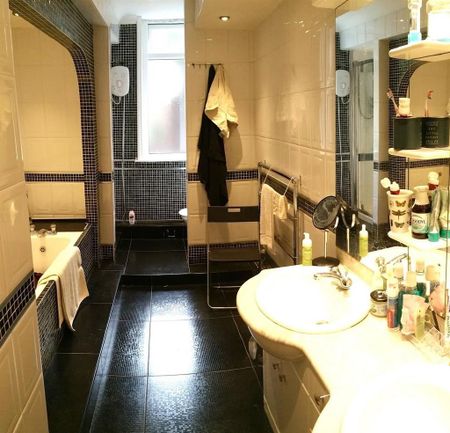 8 bedroom house to rent - Photo 2