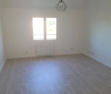 A LOUER Studio 33m² ECOUEN, place de parking privée - Photo 3