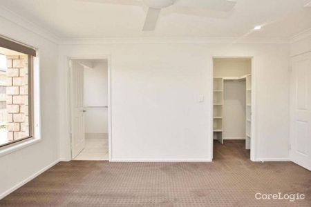 Modern Brick Home in Gracemere - Photo 4