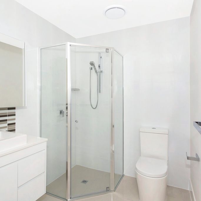 1 Bedroom Apartment Milton Precinct - Photo 1