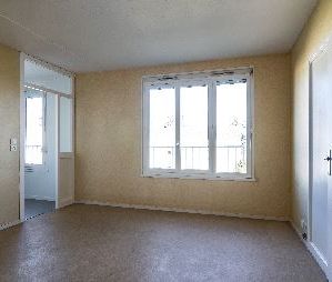 Appartement – Type 4 – 80m² – 334.57 € – LE BLANC - Photo 1