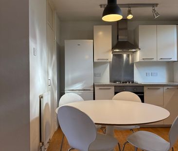 3 Bed Terraced House, Kennoldes, SE21 - Photo 1