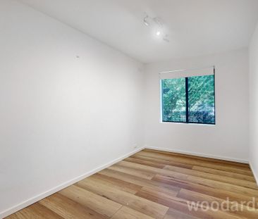 Recently Renovated 2-Bedroom Apartment - Photo 2