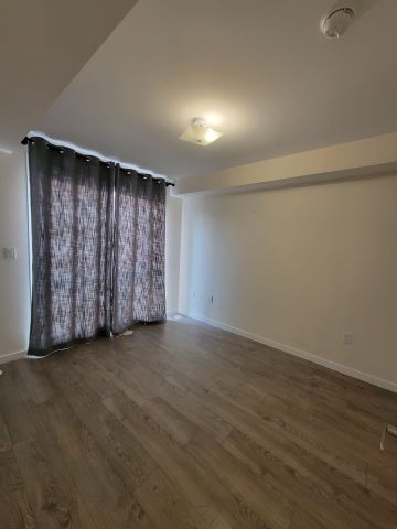 For Lease - 300 Alex Gardner Circle Unit# 48, Aurora, Ontario - Photo 4