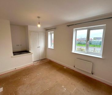 2 bedroom semi-detached house to rent - Photo 2